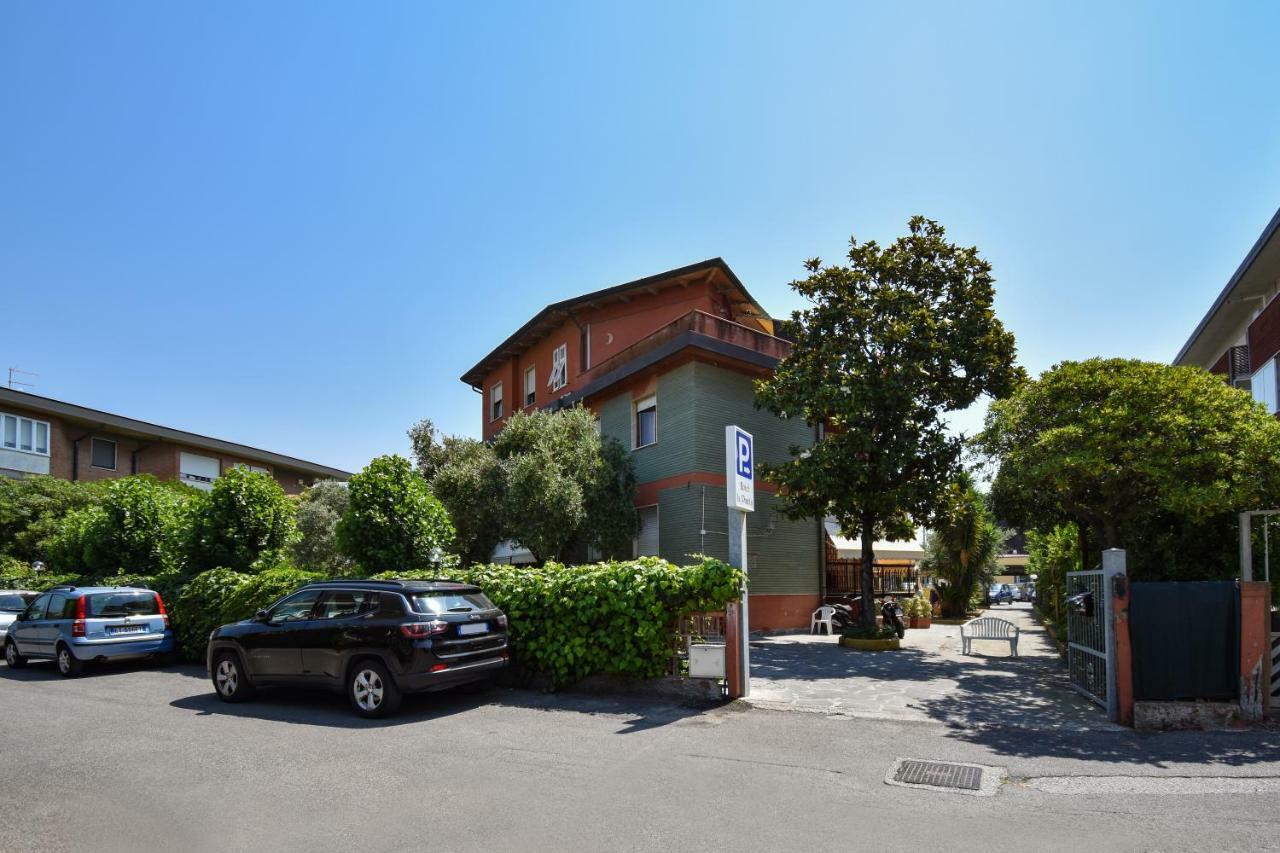 Hotel La Pineta Καρράρα Εξωτερικό φωτογραφία